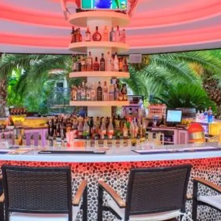 Flamingo & - Pet Friendly Hotel Oludeniz