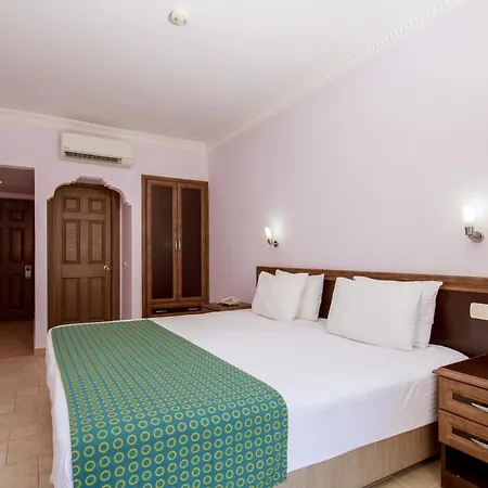 Flamingo & - Pet Friendly Hotel Oludeniz